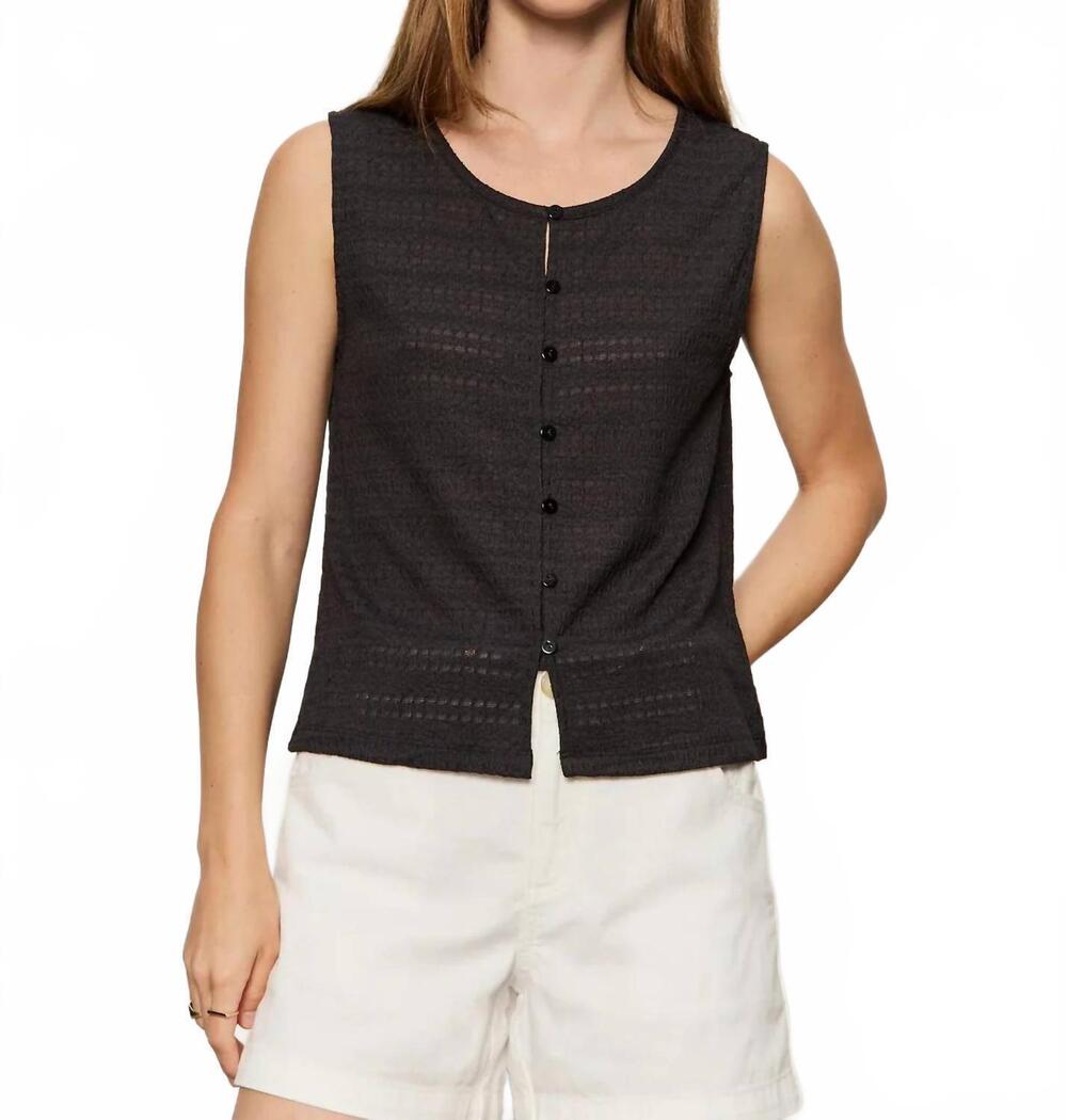 NEW SANCTUARY textured vacation shell top in black